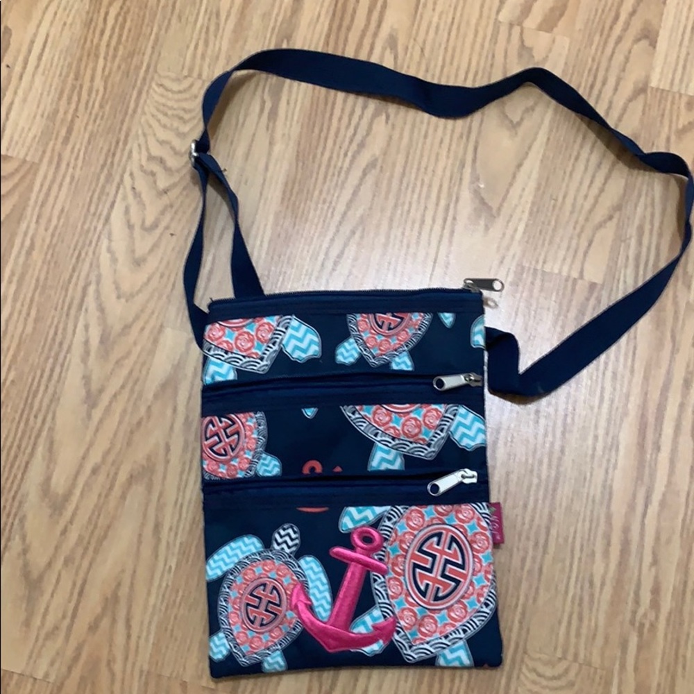 Shoulder strap purse